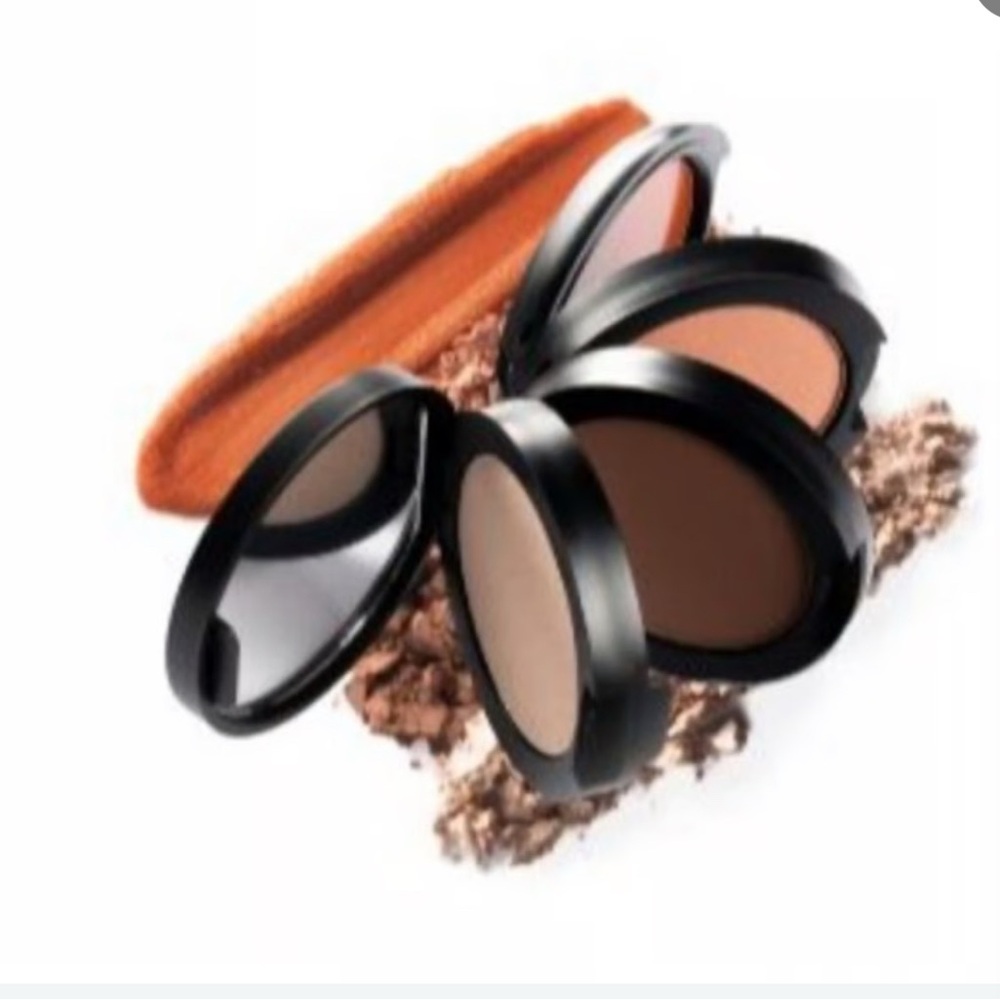 New Younique Touch Pocket Palette - Pretty Neutral - 4 products